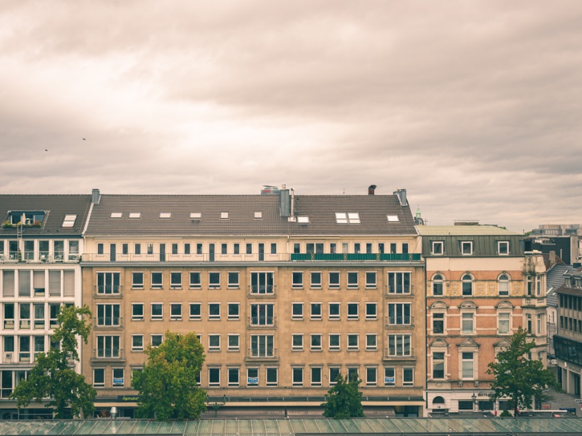 Die Brennweite, die dem menschlichen Sehen entspricht.