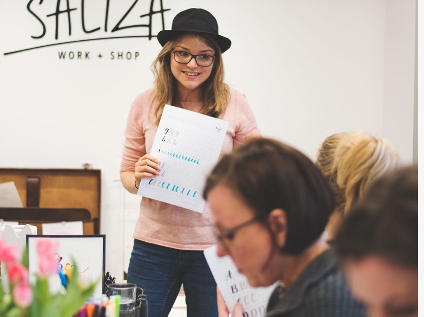 Wichtige Theorie beim Letteringworkshop erfahren