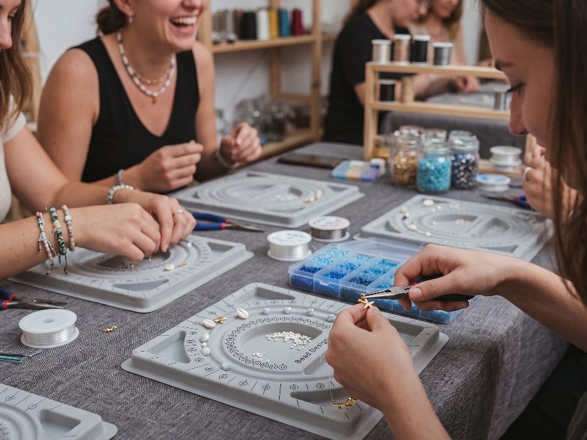Schmuck Workshop in Münster - Armbänder, Ohrringe, etc. & Alpakas