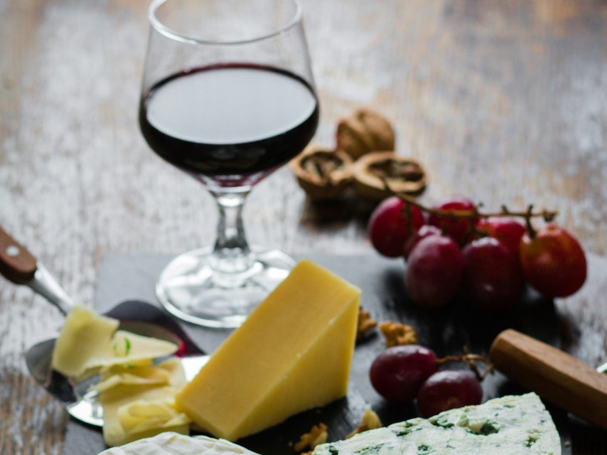Käse und Wein