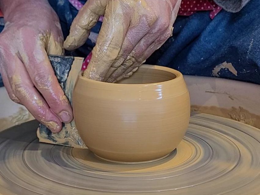 Vorkenntnisse werden keine benötigt.  Alle Menschen über 16 Jahre sind für diesen Kurs bestens geeignet.