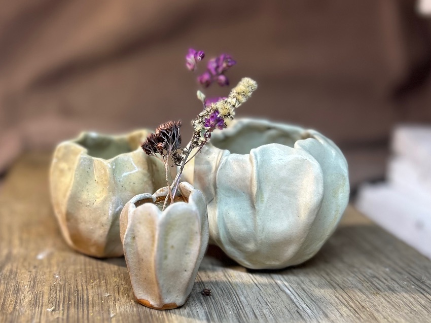 Fertig gebrannte Vasen