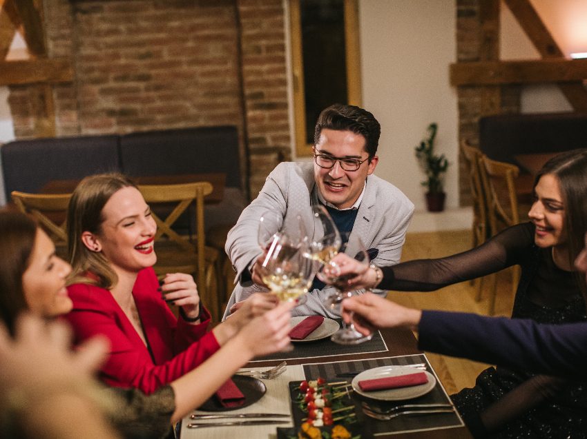 Krimidinner in Hamburg - Spannung, Rätsel & Genuss erleben