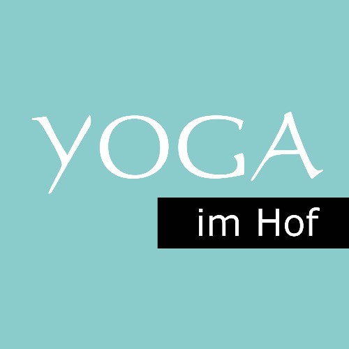 Yoga im Hof - auf Triviar